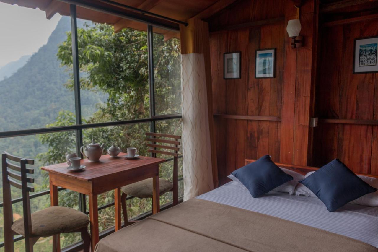 Tree Houses By Jungle River Ginigathena Bagian luar foto